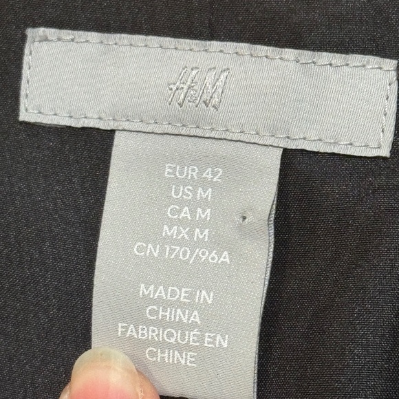 Black H&M Vest - Picture 2 of 3